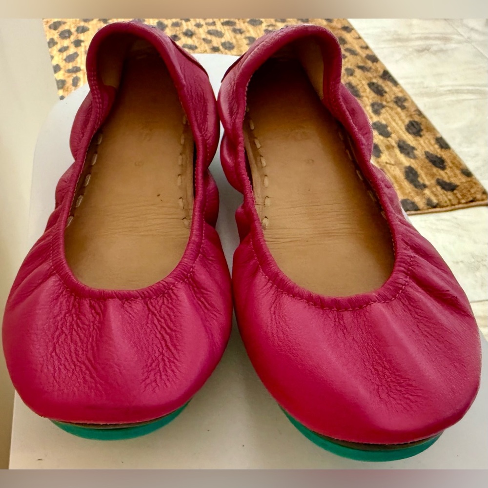 Fuchsia Tieks Size 9